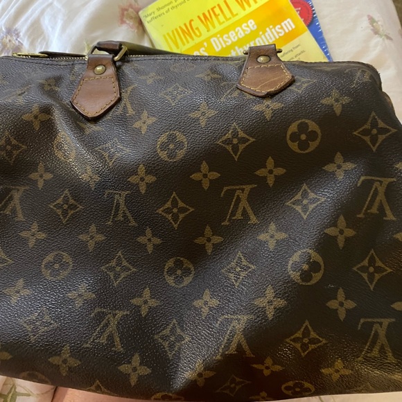 Authentic Louis Vuitton 3/1996 Speedy bag w original lock - Picture 11 of 16